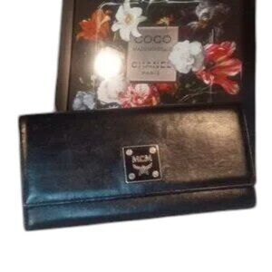 MCM | Black and Pink | Long Wallet | Large Tri-fold | EUC